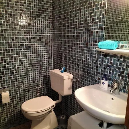 Grosszuegige, Charmante In Den Bergen * メーレル