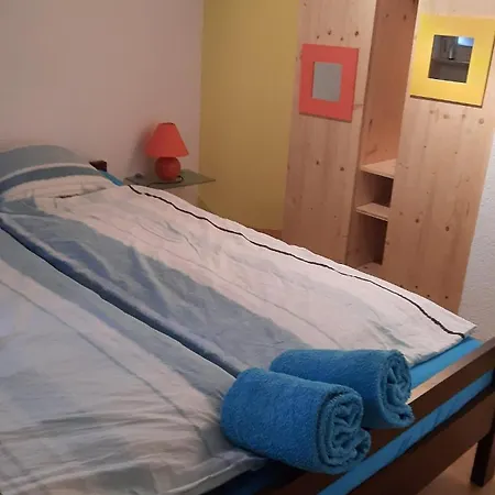 Grosszuegige, Charmante In Den Bergen