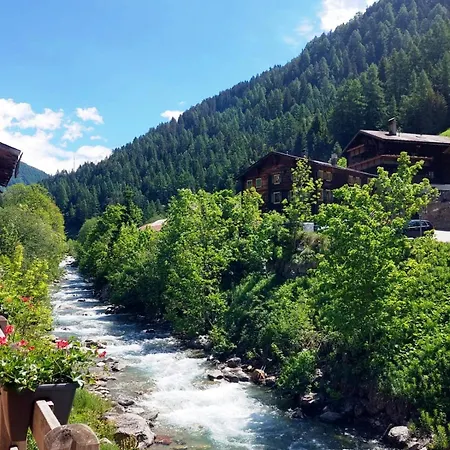 Grosszuegige, Charmante In Den Bergen Apartmán Mörel