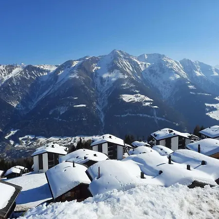 Grosszuegige, Charmante In Den Bergen
