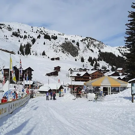 Grosszuegige, Charmante In Den Bergen 모렐