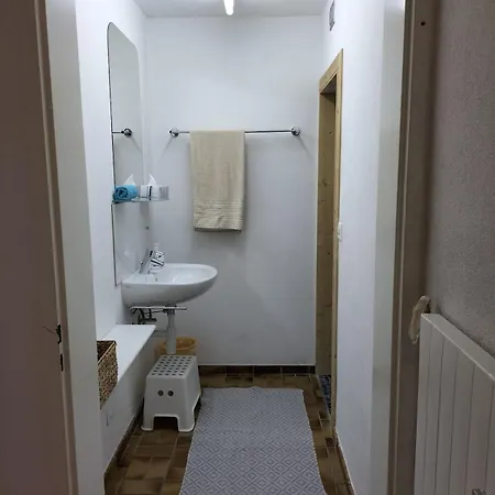 Grosszuegige, Charmante In Den Bergen Apartment *